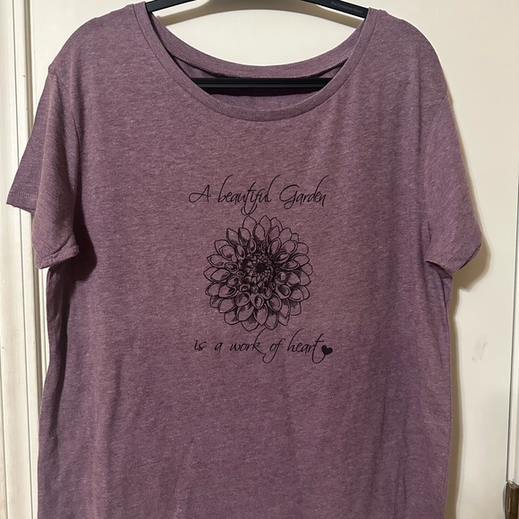 Dahlia Tee - Picture 3 of 3